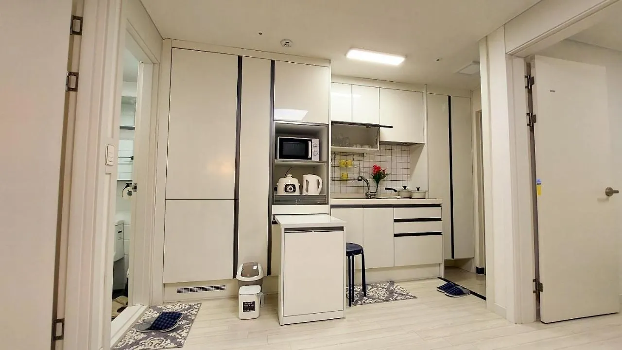 Apartment Adi Stay - 3Rooms 4Beds Seoul South Korea