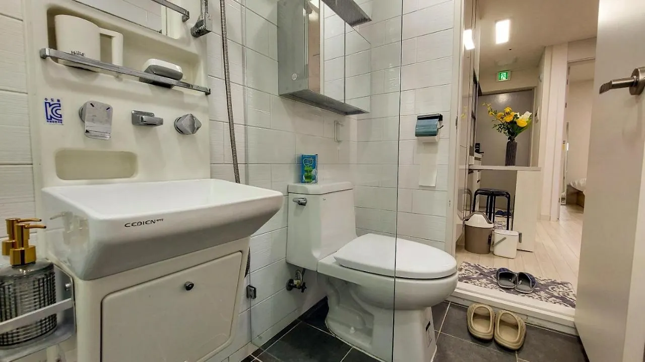 Apartment Adi Stay - 3Rooms 4Beds Seoul South Korea